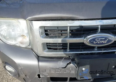 2011 Ford Escape Xlt z USA, uszkodzony, nr VIN 1FMCU9D71BKB50439